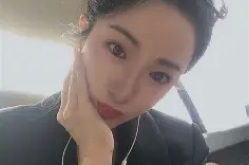 看宋雨琦穿短裙出席活动对长辈90度鞠躬才懂她火都是有原因的