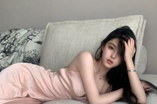 MC Mong爆料：知名女演员与争议人物秘密恋情曝光网友热议！