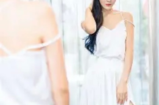 33岁男星刚红就塌房！牵手小3岁女星甜蜜逛街女方疑似有男友